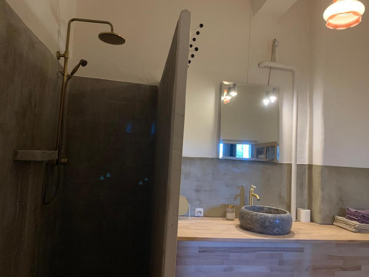 Chambres Et Table D'Hotes Au Brabo Mormoiron Exterior photo