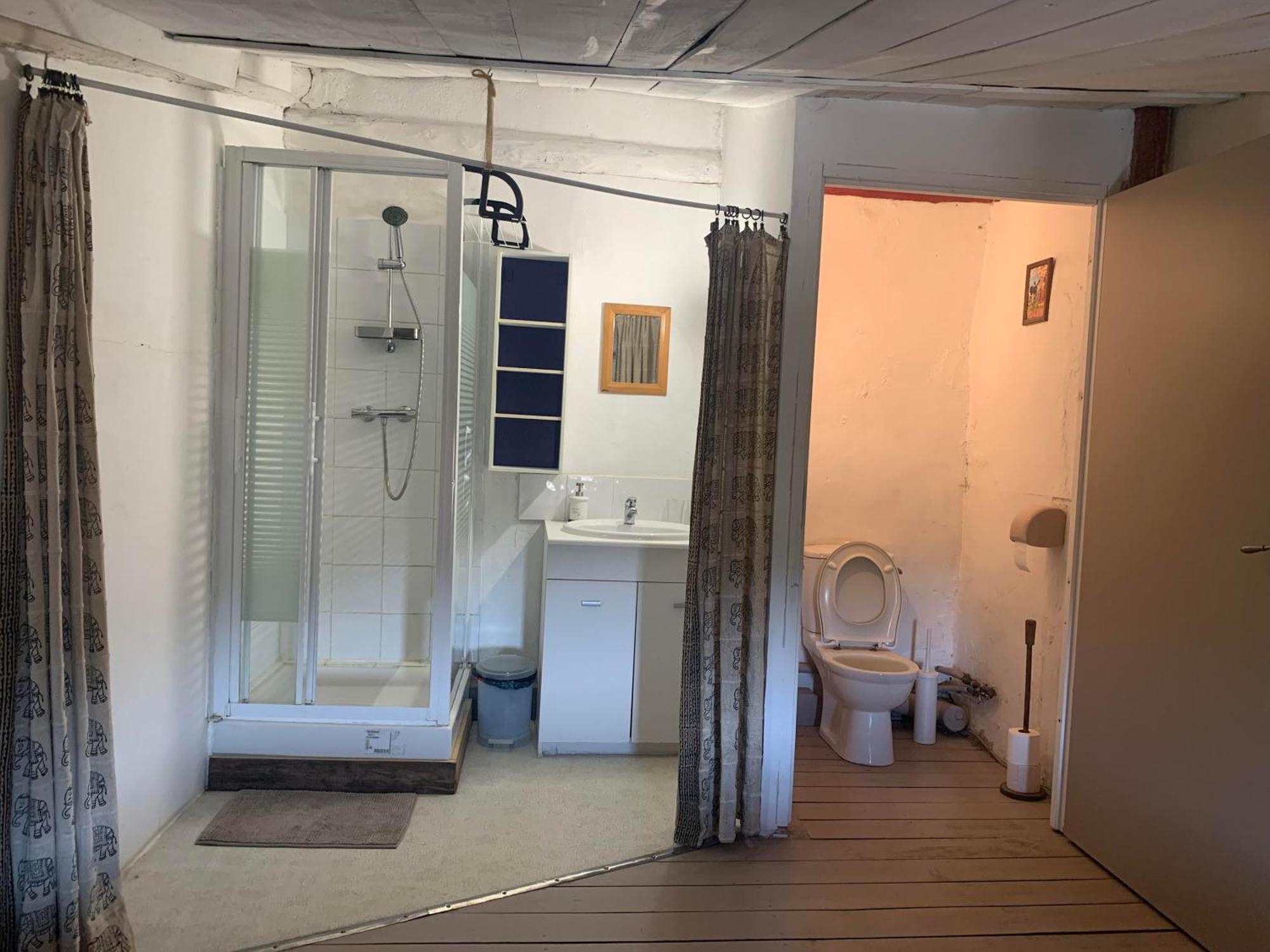 Chambres Et Table D'Hotes Au Brabo Mormoiron Room photo