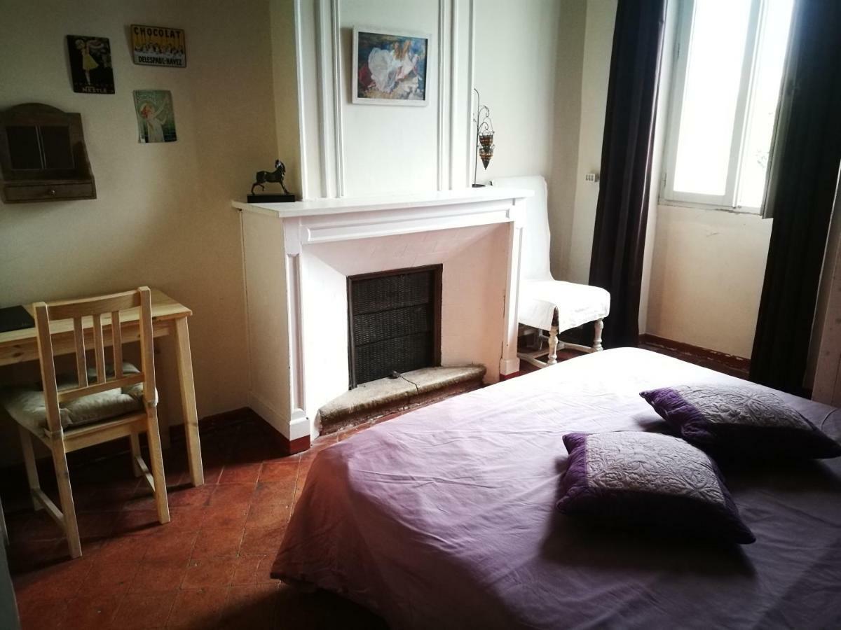 Chambres Et Table D'Hotes Au Brabo Mormoiron Room photo